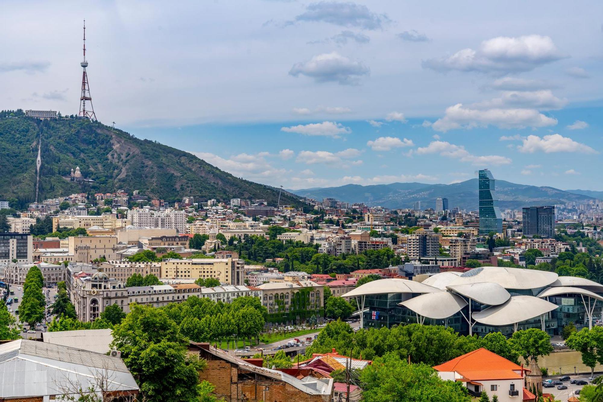 Iris Hotel Tiflis Dış mekan fotoğraf