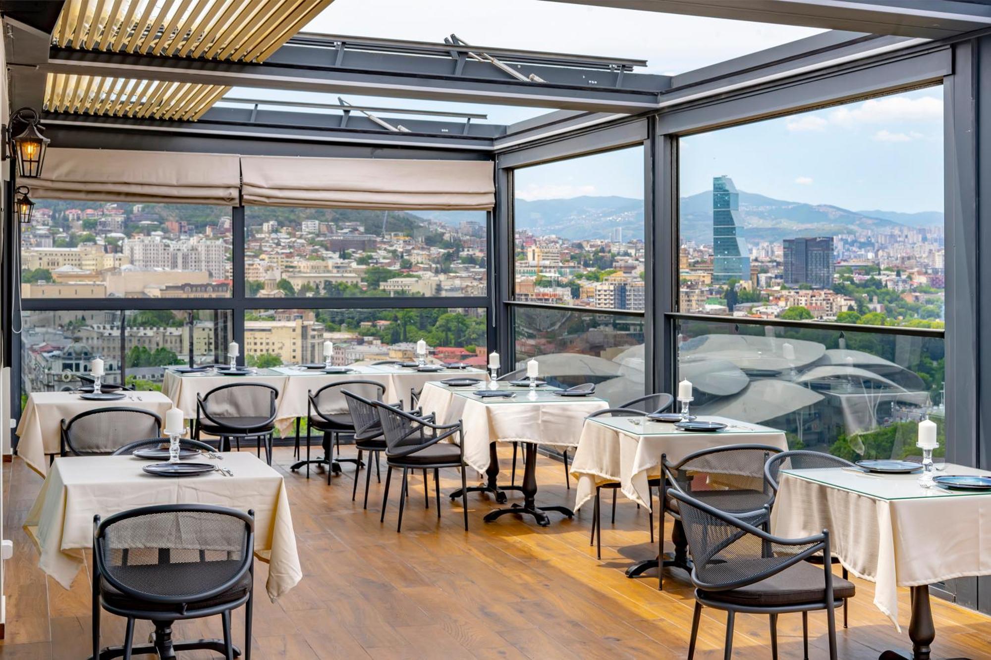 Iris Hotel Tiflis Dış mekan fotoğraf