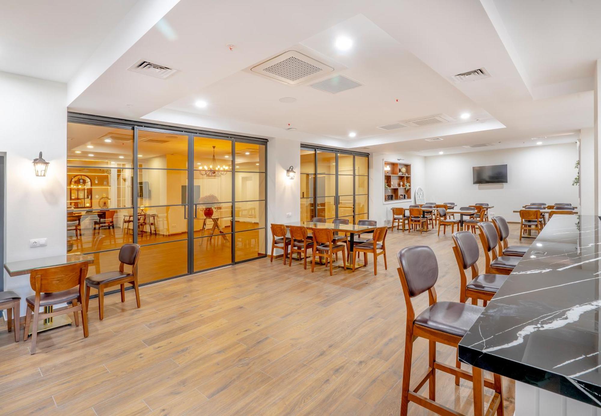 Iris Hotel Tiflis Dış mekan fotoğraf