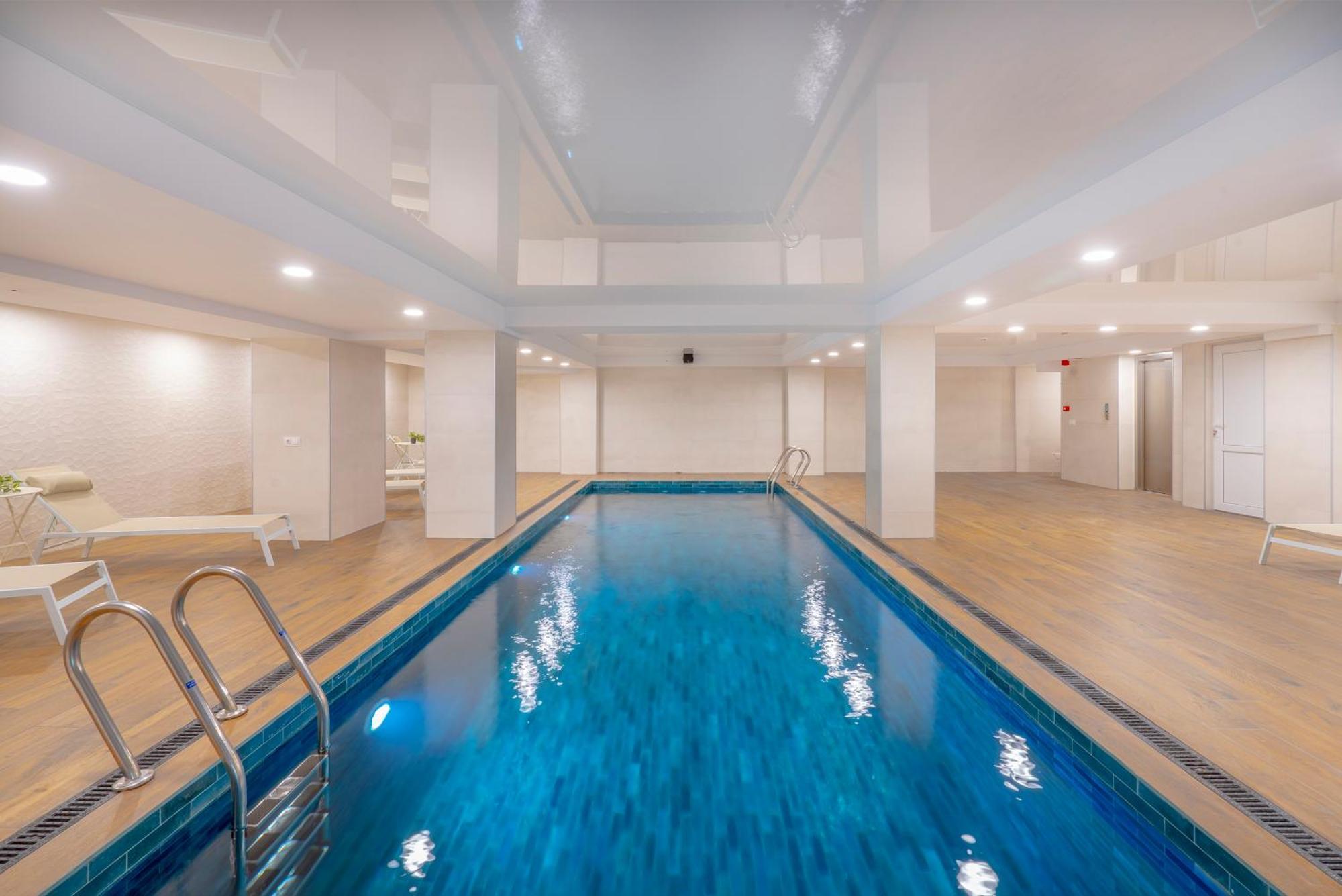 Iris Hotel Tiflis Dış mekan fotoğraf