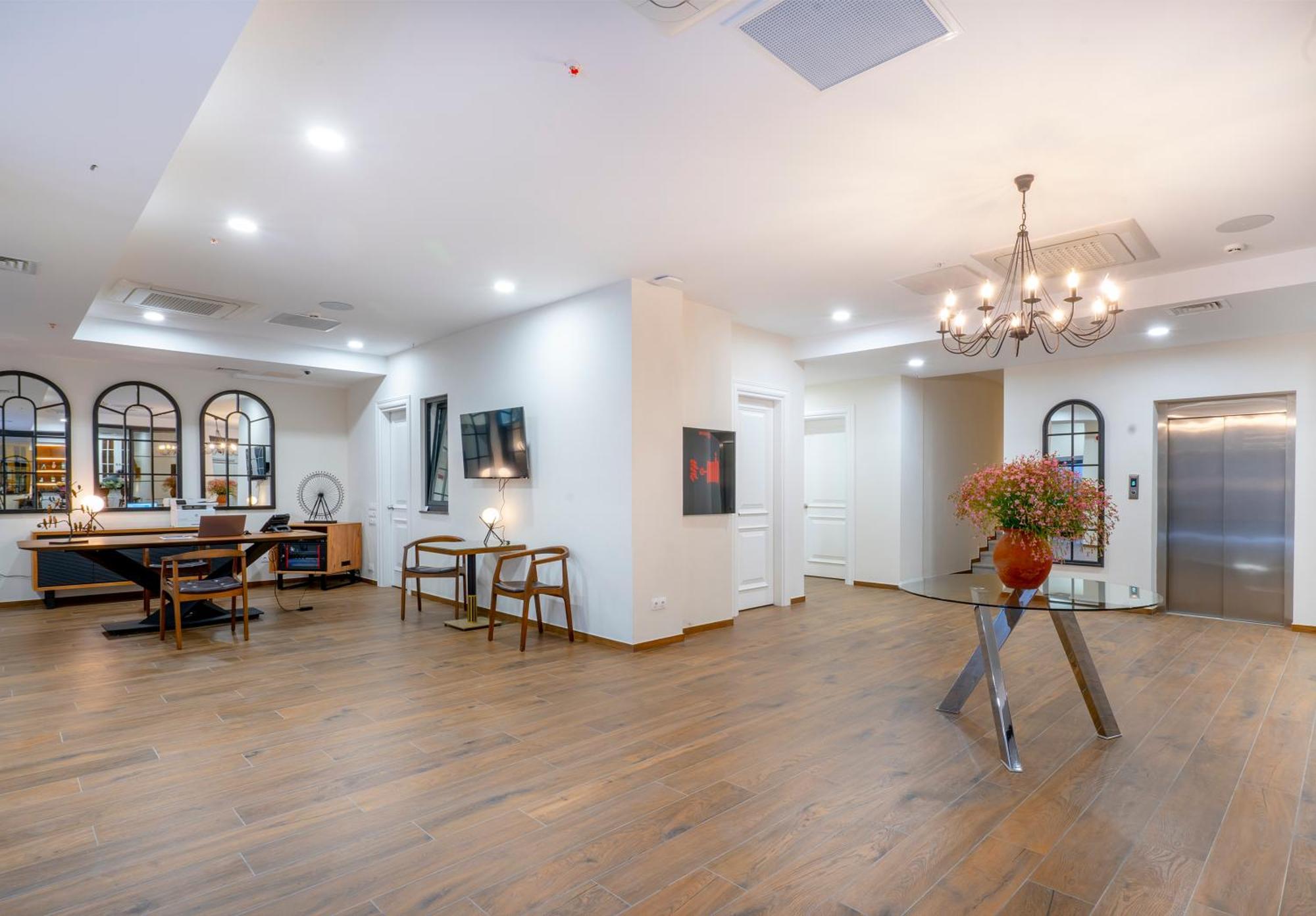 Iris Hotel Tiflis Dış mekan fotoğraf