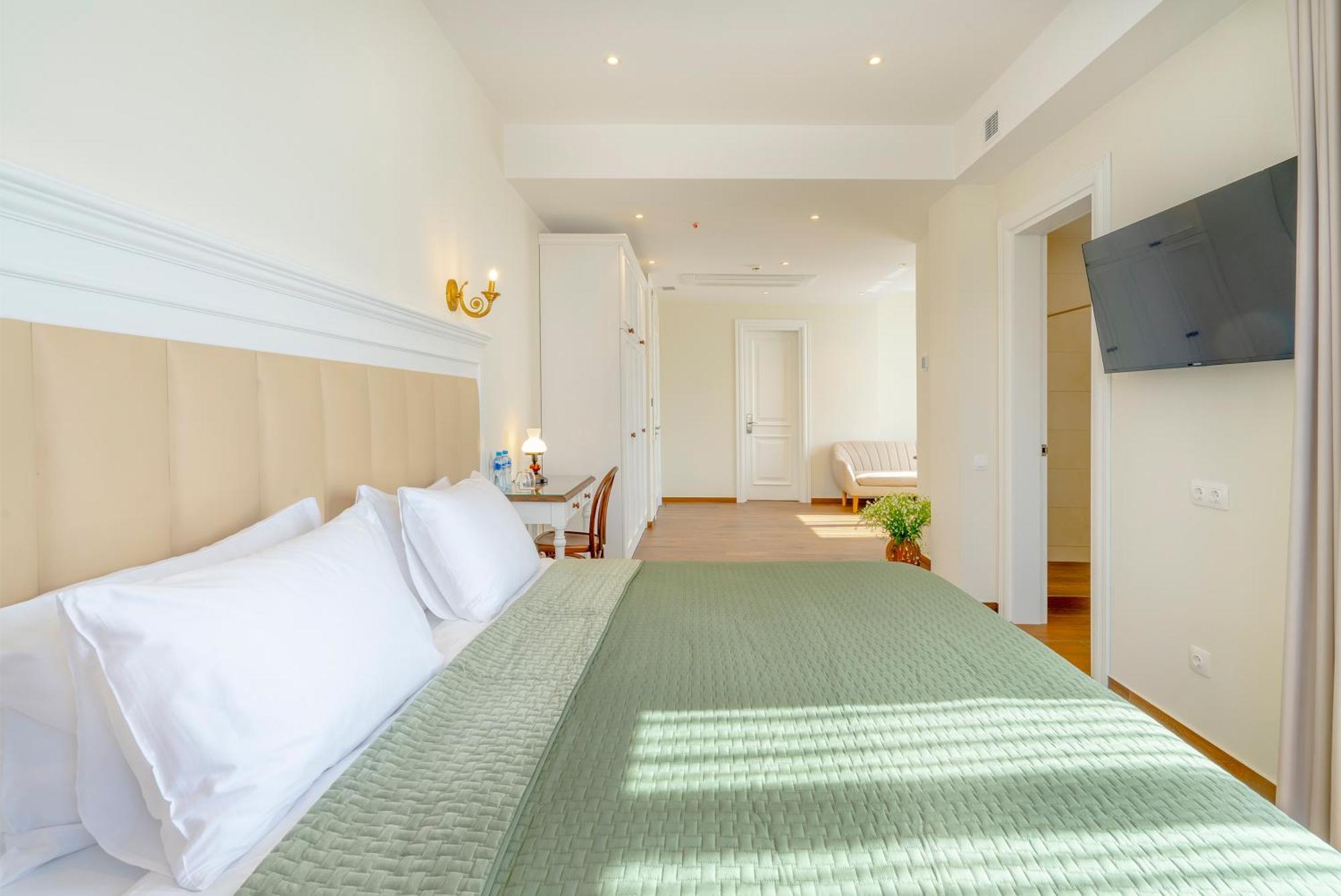 Iris Hotel Tiflis Dış mekan fotoğraf