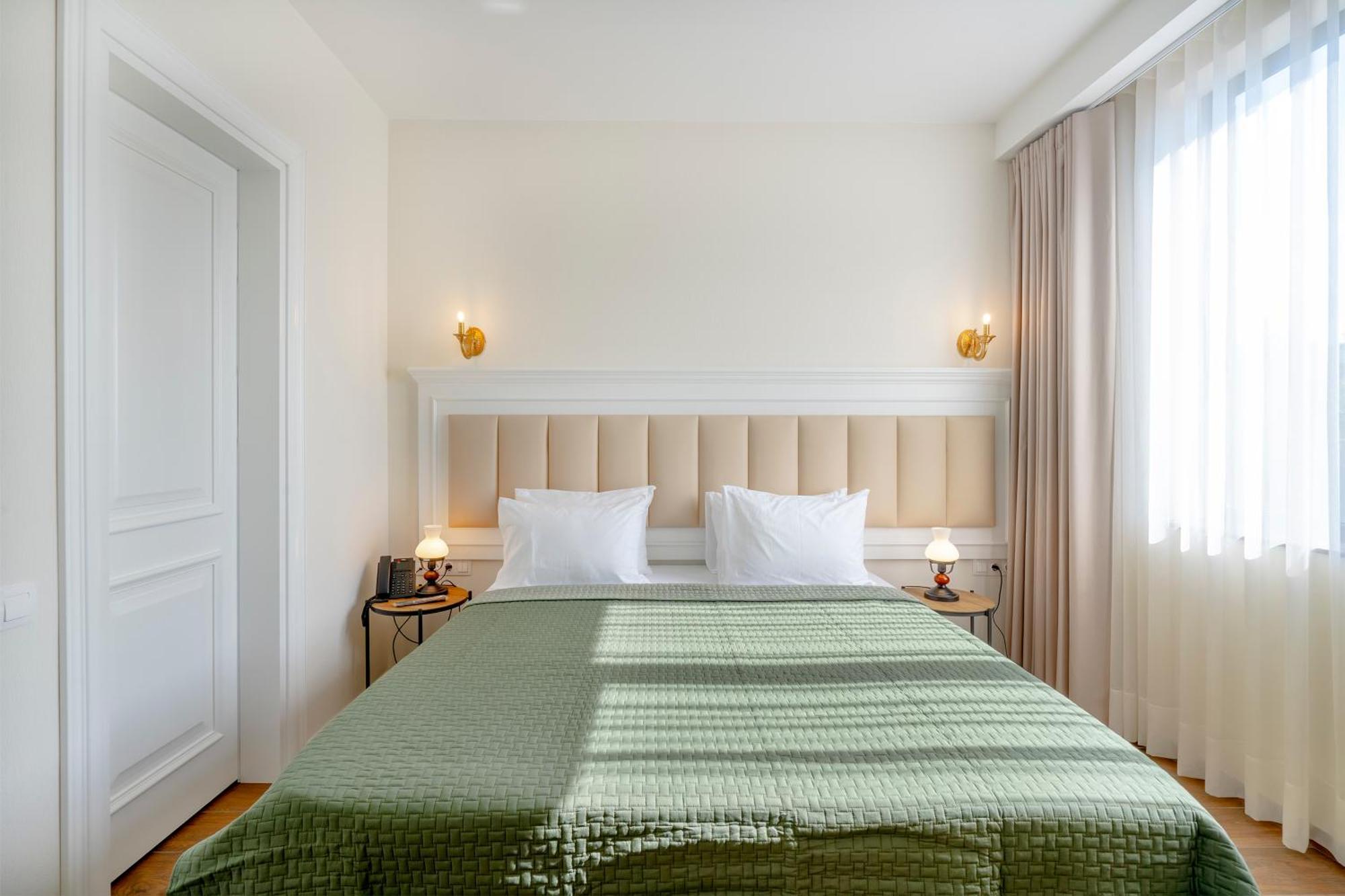 Iris Hotel Tiflis Dış mekan fotoğraf